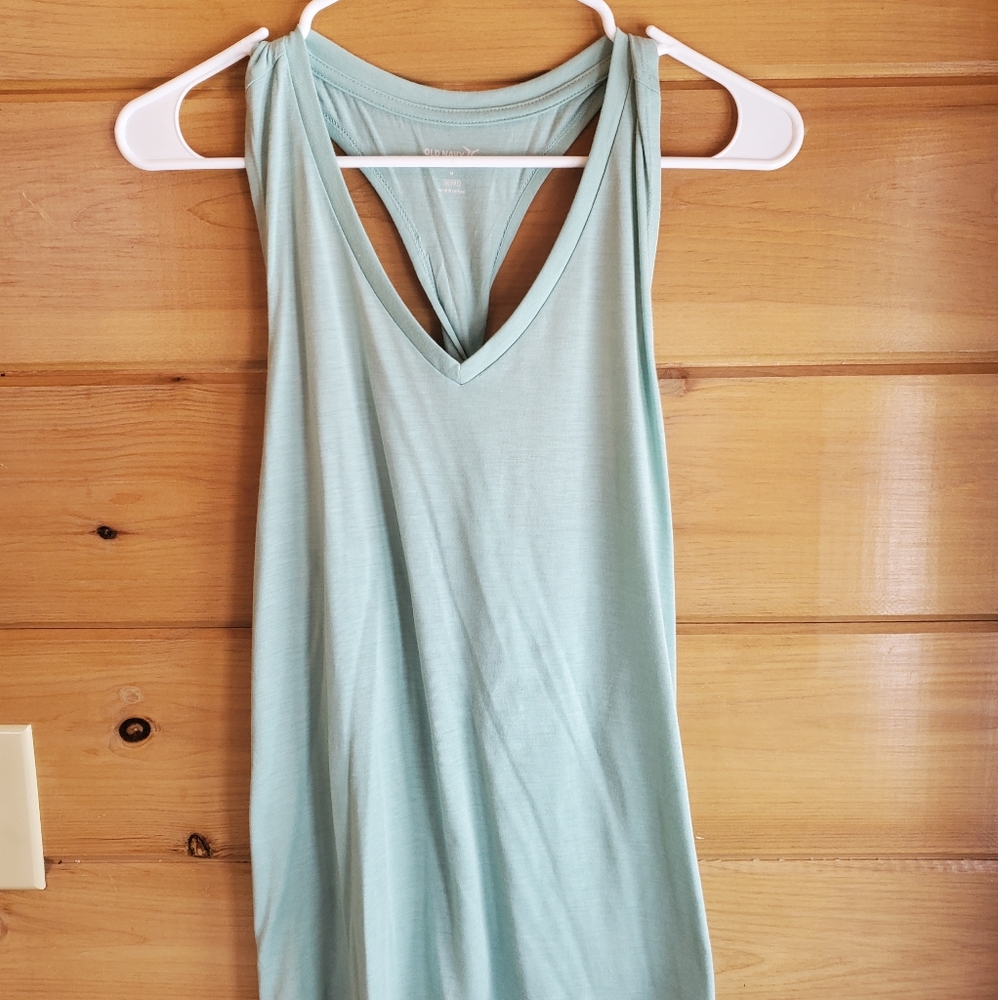 Old Navy Tanks Set